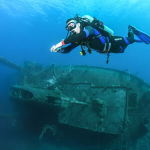 Buceo en Pecios o y Barcos Hundidos Buen Azul
